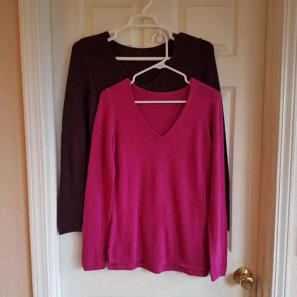 2 for 1 - V Neck sweaters - Picture 6 of 12